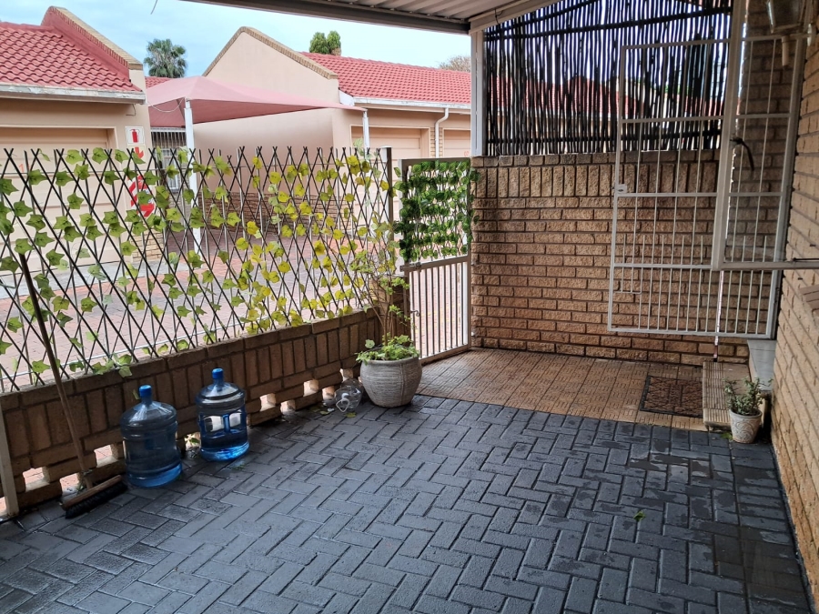 3 Bedroom Property for Sale in Rustenburg Central North West